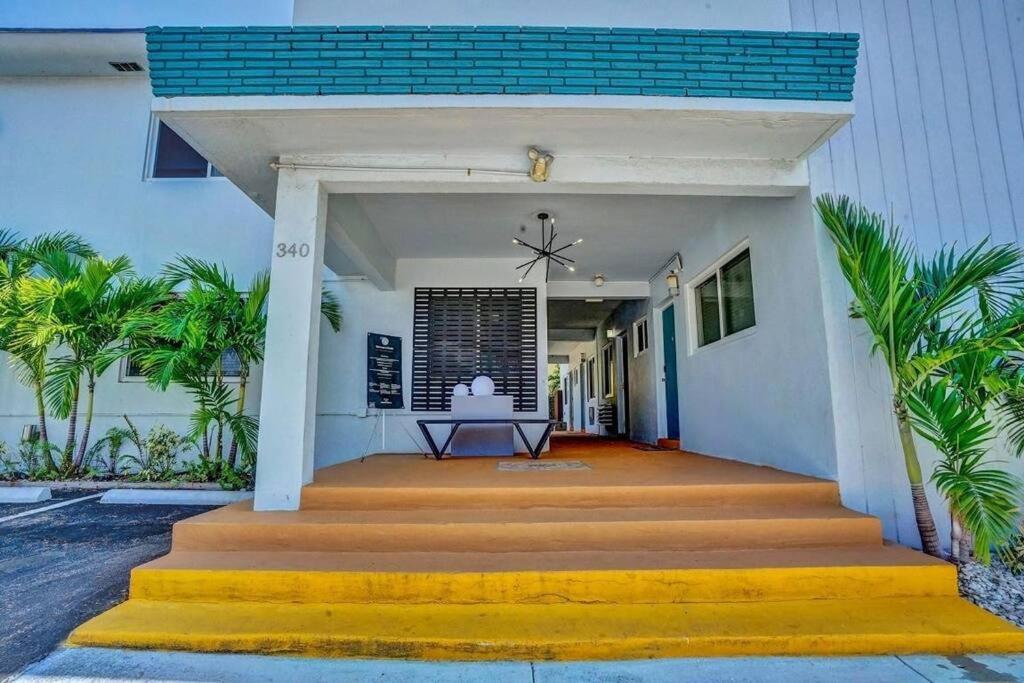 Hollywood Beach Family Pool Home Exterior photo